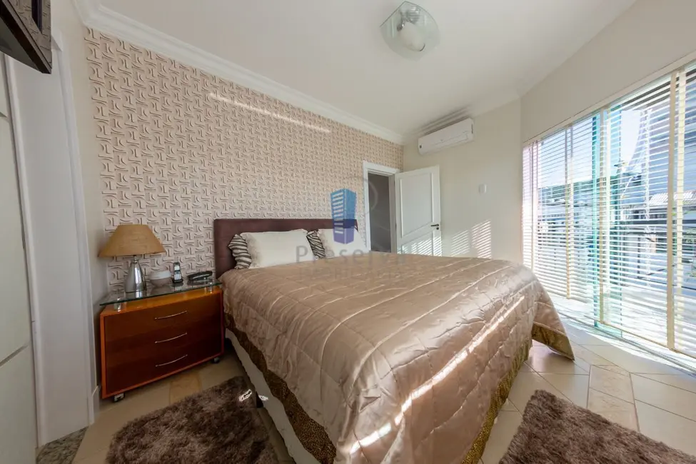 Foto 4 de Casa com 3 quartos à venda, 260m2 em Ressacada, Itajai - SC