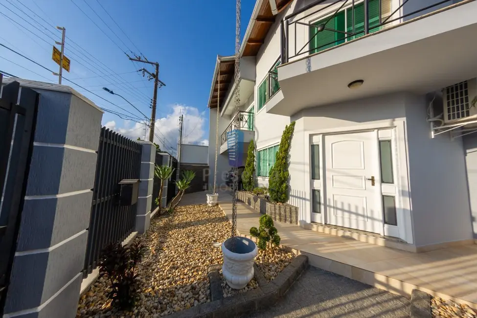 Foto 2 de Casa com 3 quartos à venda, 260m2 em Ressacada, Itajai - SC