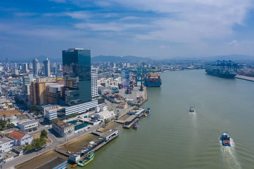Sala Comercial à venda, 368m2 em Centro, Itajai - SC - imagem 3 Foto 3 de Sala Comercial à venda, 368m2 em Centro, Itajai - SC
