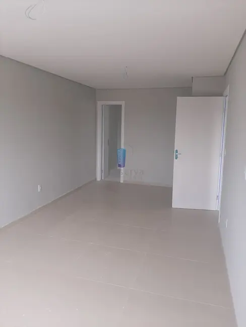 Sobrado com 3 quartos à venda, 138m2 em São Vicente, Itajai - SC - imagem 6 Foto 6 de Sobrado com 3 quartos à venda, 138m2 em São Vicente, Itajai - SC