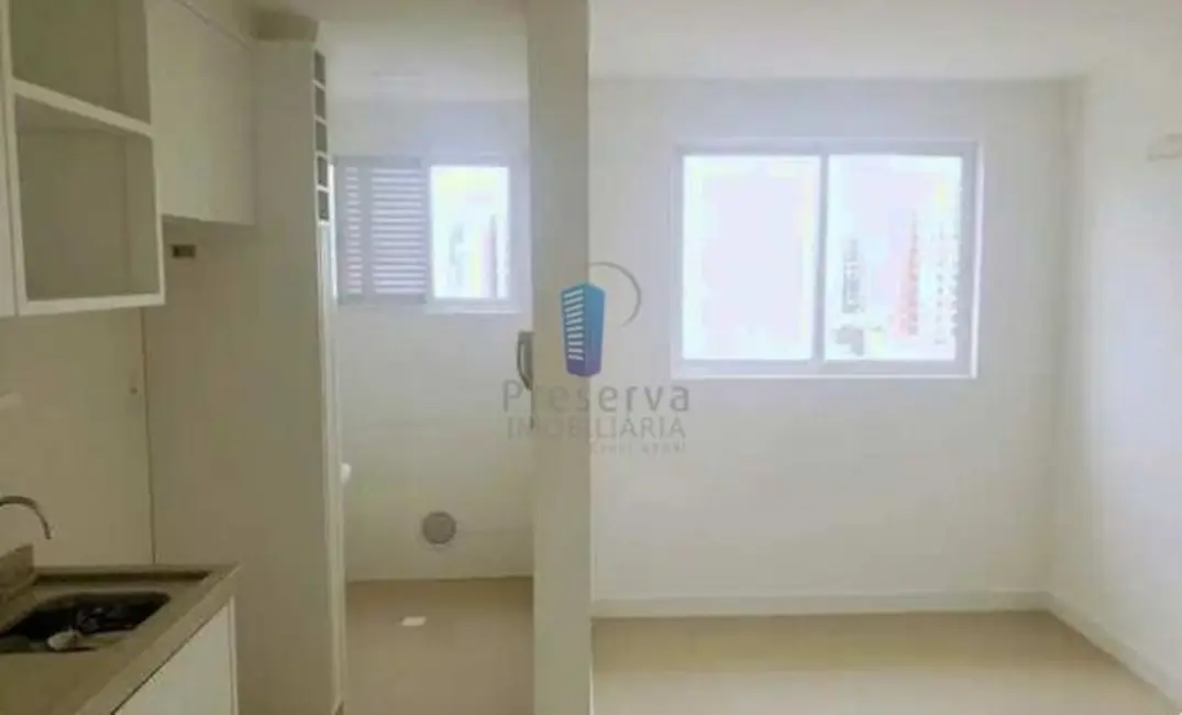 Foto 2 de Apartamento com 1 quarto à venda, 40m2 em Centro, Itajai - SC