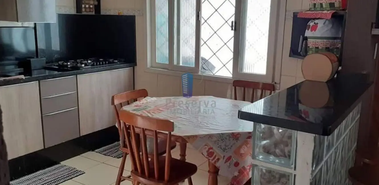 Casa com 2 quartos à venda, 100m2 em São João, Itajai - SC - imagem 6 Foto 6 de Casa com 2 quartos à venda, 100m2 em São João, Itajai - SC