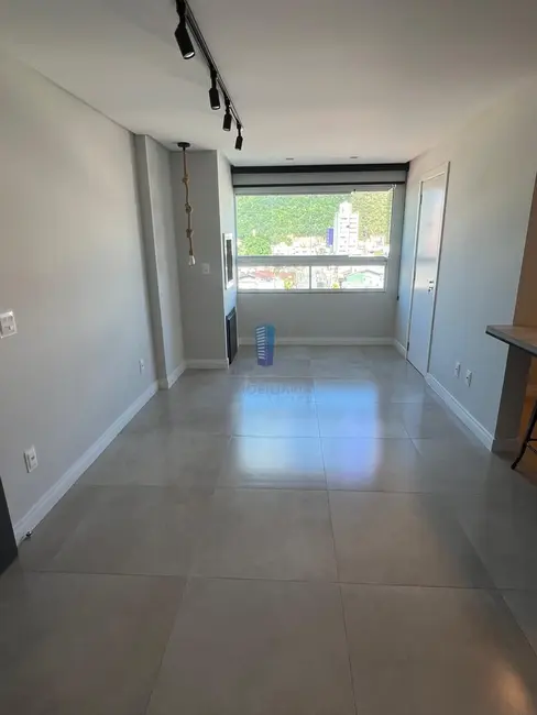 Apartamento com 2 quartos à venda, 63m2 em Vila Operária, Itajai - SC - imagem 6 Foto 6 de Apartamento com 2 quartos à venda, 63m2 em Vila Operária, Itajai - SC