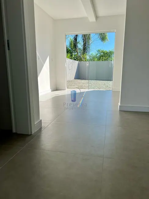 Sobrado com 2 quartos à venda, 108m2 em Espinheiros, Itajai - SC - imagem 5 Foto 5 de Sobrado com 2 quartos à venda, 108m2 em Espinheiros, Itajai - SC