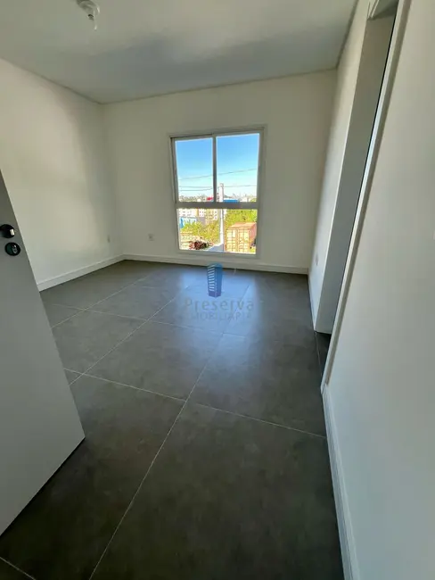 Sobrado com 2 quartos à venda, 108m2 em Espinheiros, Itajai - SC - imagem 6 Foto 6 de Sobrado com 2 quartos à venda, 108m2 em Espinheiros, Itajai - SC