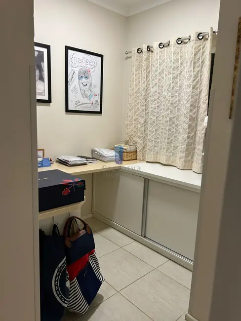 Sobrado com 3 quartos à venda, 200m2 em Fazendinha, Itajai - SC - imagem 6 Foto 6 de Sobrado com 3 quartos à venda, 200m2 em Fazendinha, Itajai - SC