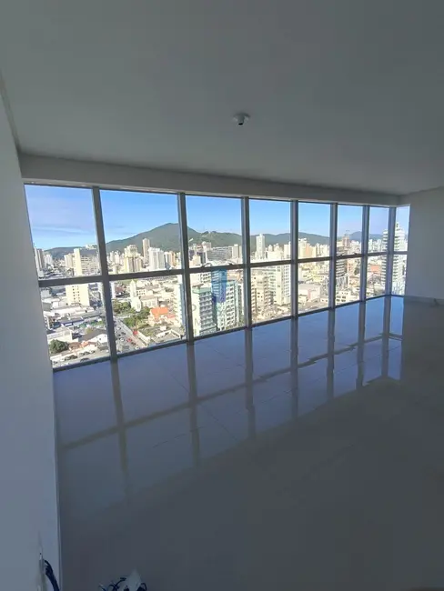 Foto 1 de Sala Comercial para alugar, 50m2 em Centro, Itajai - SC