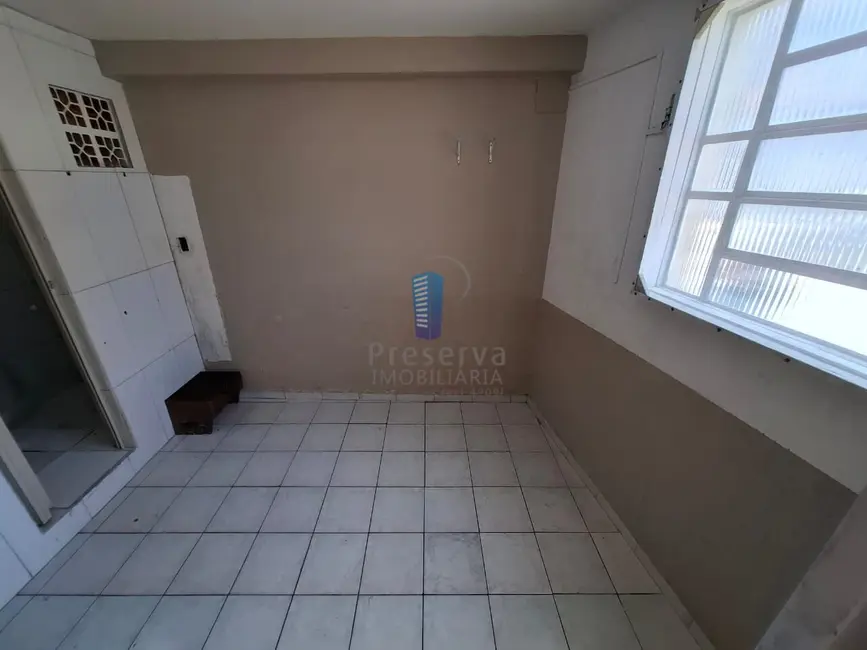 Foto 3 de Kitnet com 1 quarto para alugar, 18m2 em Cidade Nova, Itajai - SC