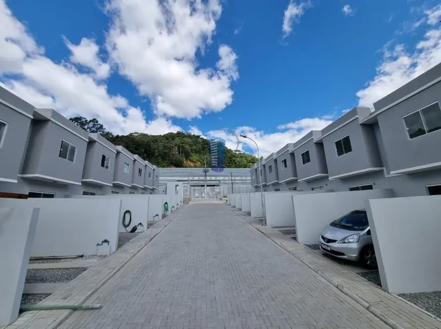 Foto 8 de Sobrado com 2 quartos à venda, 76m2 em Espinheiros, Itajai - SC