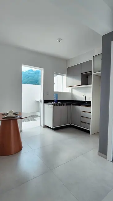 Foto 1 de Sobrado com 2 quartos à venda, 76m2 em Espinheiros, Itajai - SC