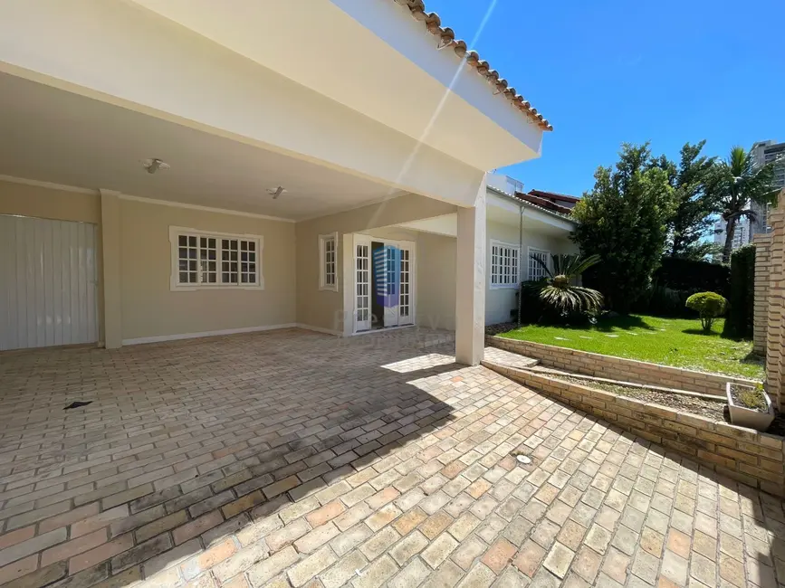 Foto 2 de Casa com 6 quartos à venda, 350m2 em Dom Bosco, Itajai - SC