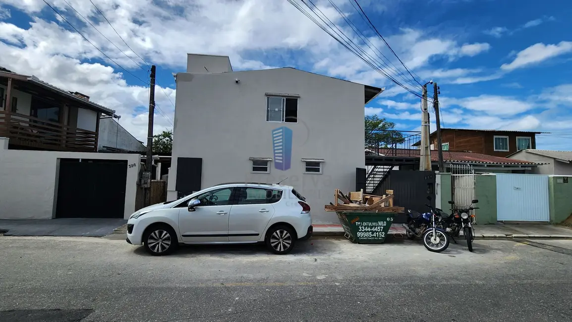 Foto 2 de Kitnet com 1 quarto para alugar, 17m2 em Cidade Nova, Itajai - SC