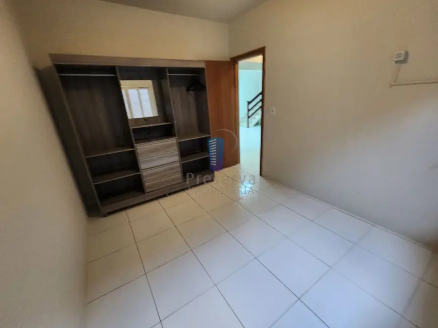 Foto 6 de Casa com 4 quartos para alugar, 230m2 em Dom Bosco, Itajai - SC