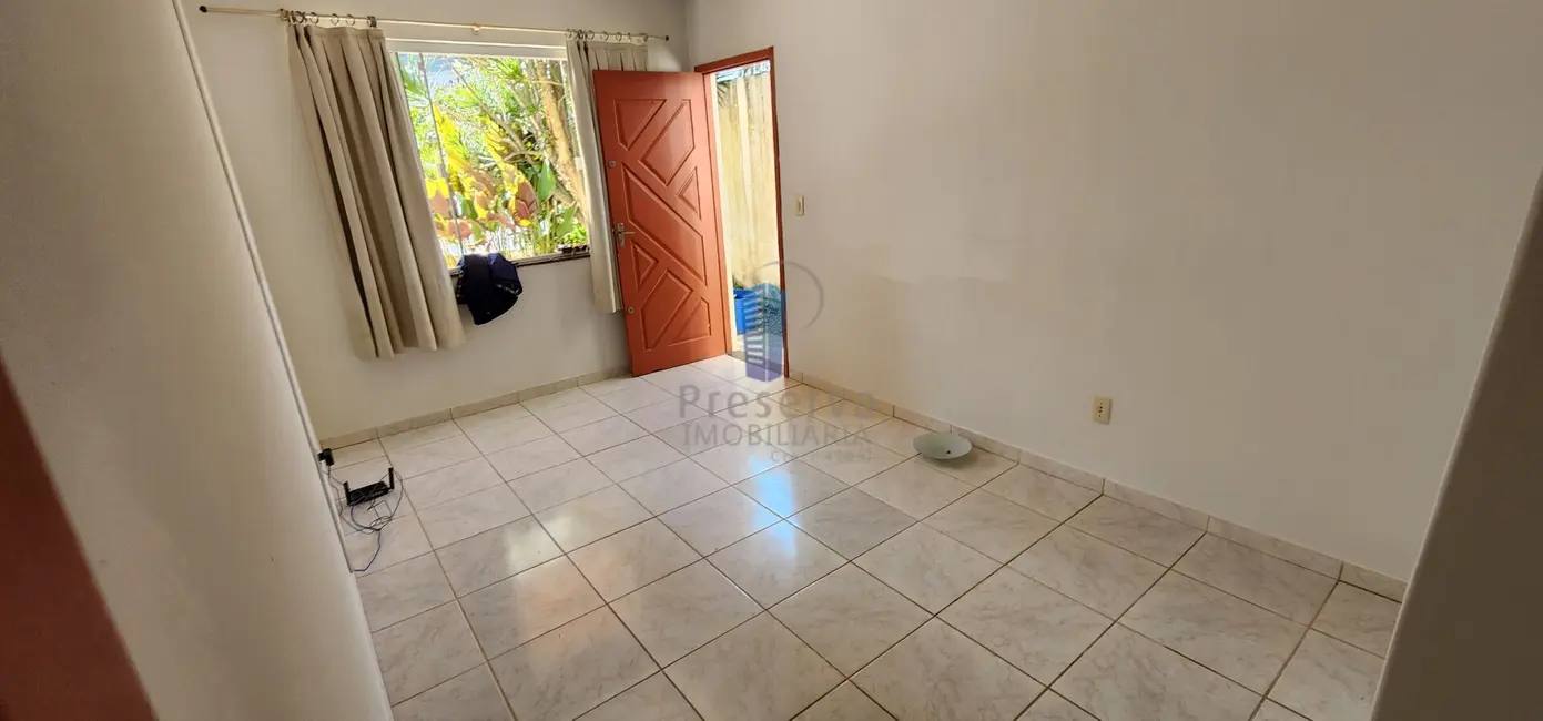 Foto 6 de Casa com 2 quartos para alugar, 100m2 em Fazenda, Itajai - SC