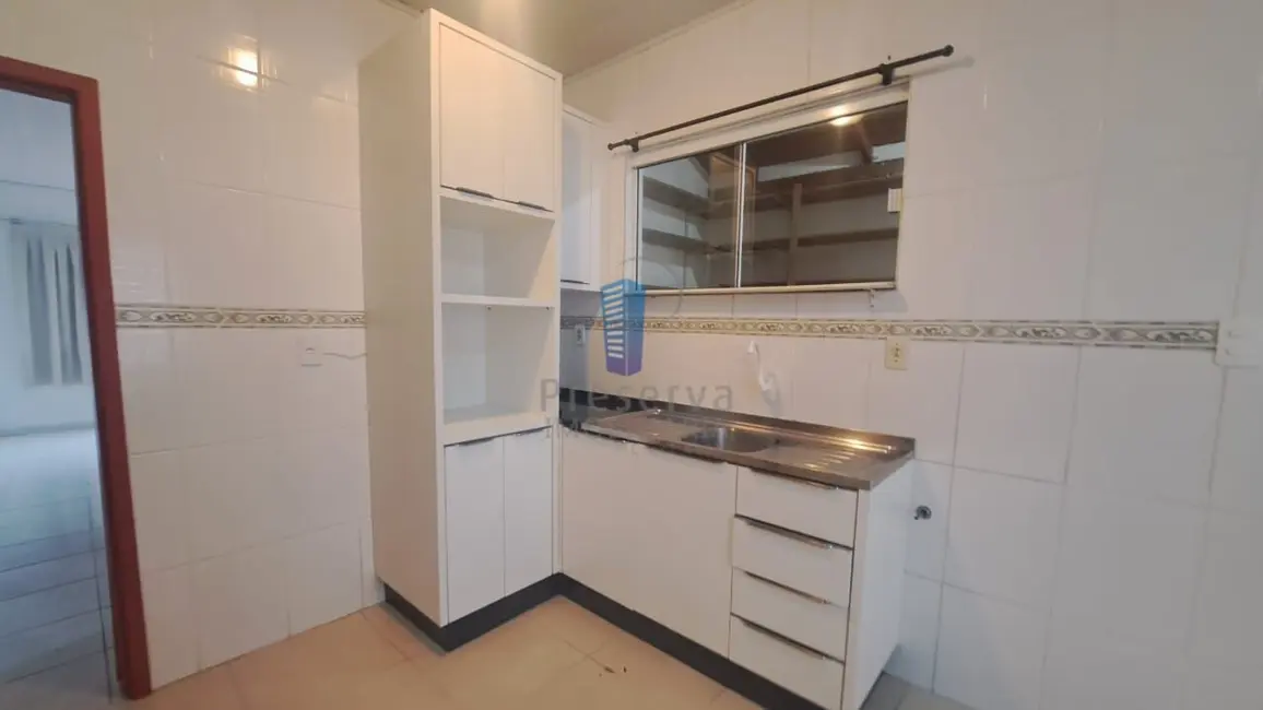 Casa com 2 quartos para alugar, 100m2 em Fazenda, Itajai - SC - imagem 5 Foto 5 de Casa com 2 quartos para alugar, 100m2 em Fazenda, Itajai - SC