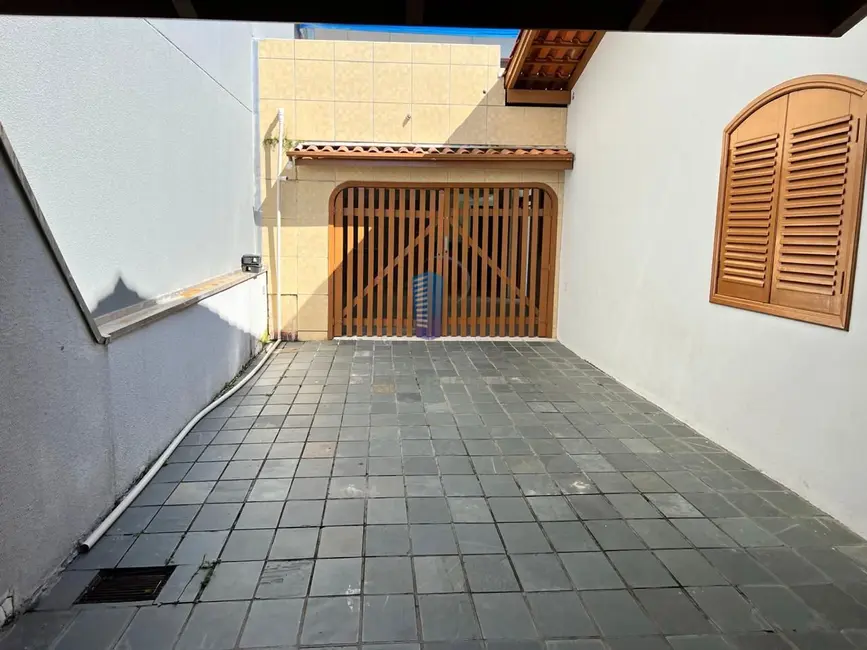 Foto 6 de Casa com 3 quartos para alugar, 400m2 em Fazendinha, Itajai - SC