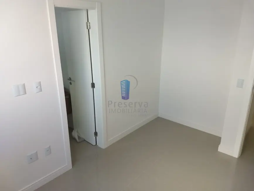 Apartamento com 2 quartos para alugar, 80m2 em Centro, Itajai - SC - imagem 7 Foto 7 de Apartamento com 2 quartos para alugar, 80m2 em Centro, Itajai - SC