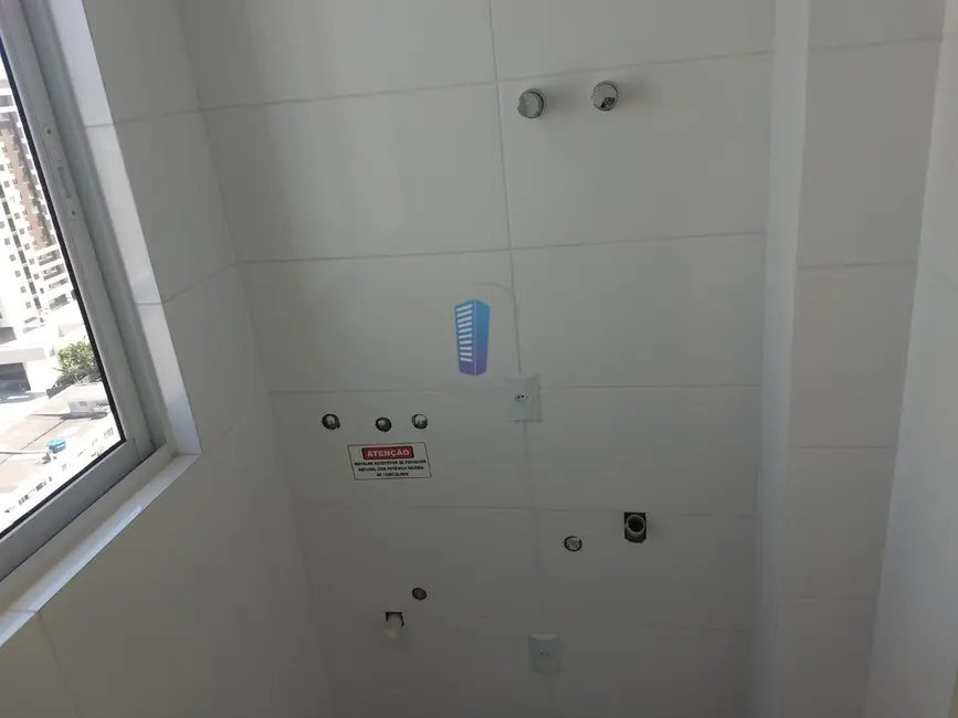 Apartamento com 2 quartos para alugar, 80m2 em Centro, Itajai - SC - imagem 8 Foto 8 de Apartamento com 2 quartos para alugar, 80m2 em Centro, Itajai - SC