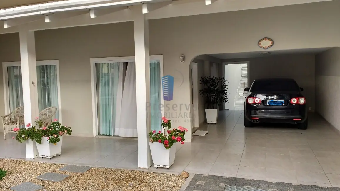 Foto 1 de Sobrado com 3 quartos à venda, 339m2 em Fazenda, Itajai - SC