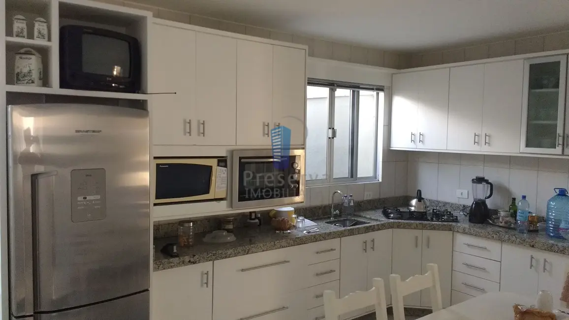 Sobrado com 3 quartos para alugar, 339m2 em Fazenda, Itajai - SC - imagem 7 Foto 7 de Sobrado com 3 quartos para alugar, 339m2 em Fazenda, Itajai - SC