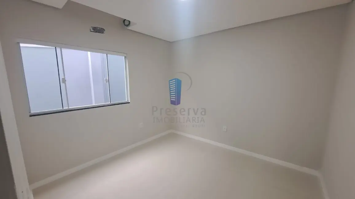 Sobrado com 3 quartos para alugar, 90m2 em Fazenda, Itajai - SC - imagem 3 Foto 3 de Sobrado com 3 quartos para alugar, 90m2 em Fazenda, Itajai - SC