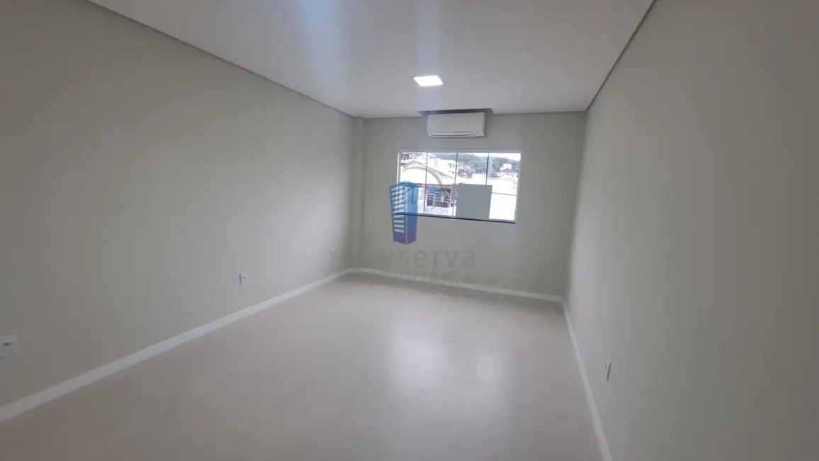 Sobrado com 3 quartos para alugar, 90m2 em Fazenda, Itajai - SC - imagem 1 Foto 1 de Sobrado com 3 quartos para alugar, 90m2 em Fazenda, Itajai - SC