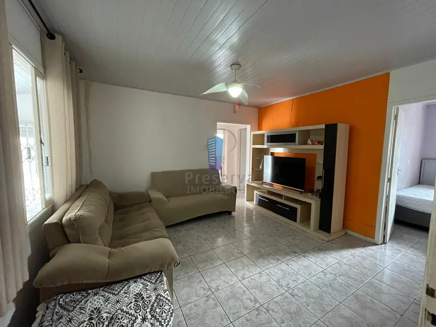 Casa com 3 quartos à venda, 108m2 em Centro, Itajai - SC - imagem 8 Foto 8 de Casa com 3 quartos à venda, 108m2 em Centro, Itajai - SC