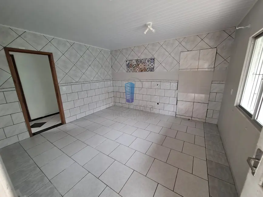 Casa com 3 quartos para alugar, 145m2 em Centro, Itajai - SC - imagem 2 Foto 2 de Casa com 3 quartos para alugar, 145m2 em Centro, Itajai - SC