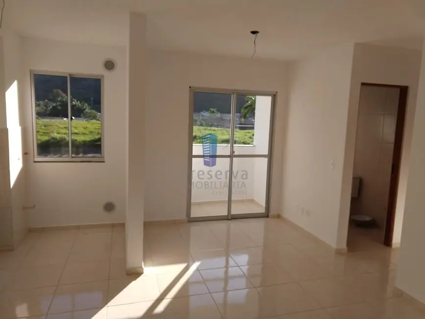 Foto 2 de Apartamento com 2 quartos à venda, 51m2 em Espinheiros, Itajai - SC