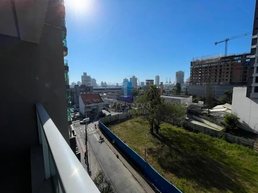 Foto 3 de Apartamento com 2 quartos para alugar, 78m2 em Centro, Itajai - SC