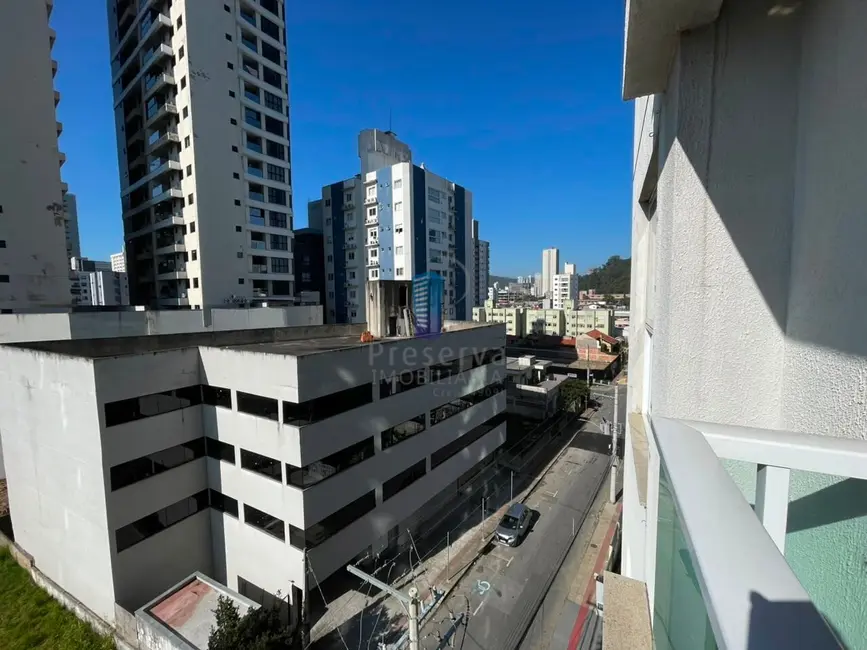 Foto 4 de Apartamento com 2 quartos para alugar, 78m2 em Centro, Itajai - SC
