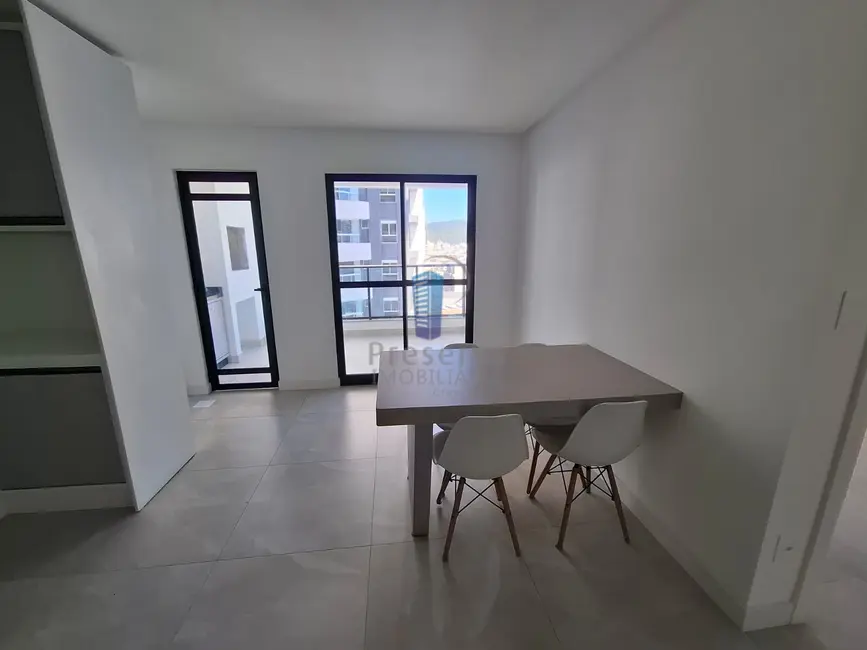 Foto 5 de Apartamento com 2 quartos para alugar, 72m2 em Vila Operária, Itajai - SC