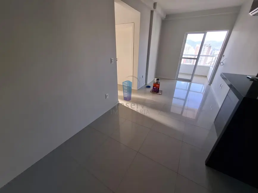 Apartamento com 2 quartos à venda, 74m2 em Centro, Itajai - SC - imagem 2 Foto 2 de Apartamento com 2 quartos à venda, 74m2 em Centro, Itajai - SC
