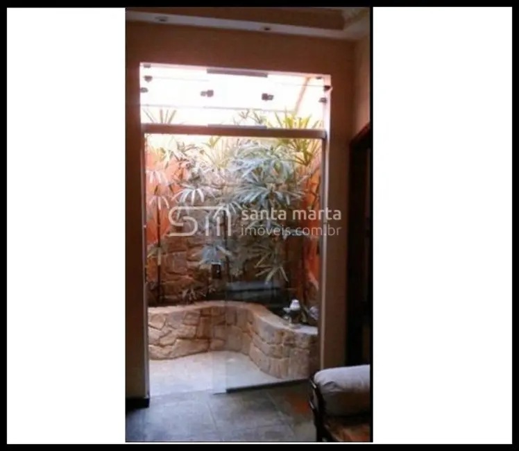 Chácara com 3 quartos à venda, 300m2 em Lorena - SP - imagem 3 Foto 3 de Chácara com 3 quartos à venda, 300m2 em Lorena - SP