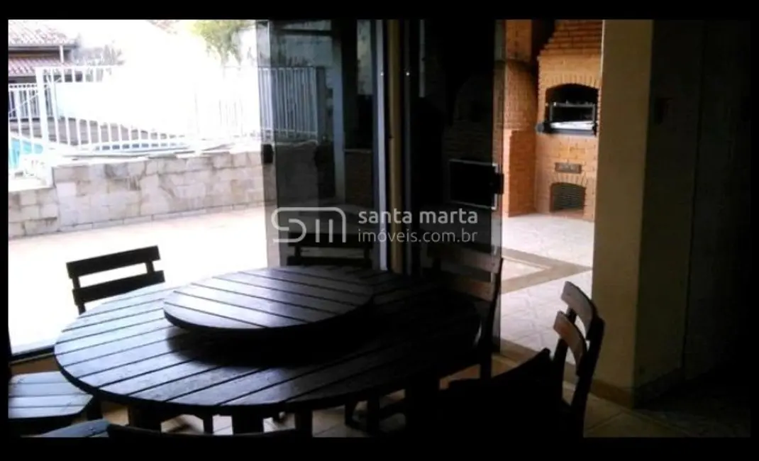 Chácara com 3 quartos à venda, 300m2 em Lorena - SP - imagem 9 Foto 9 de Chácara com 3 quartos à venda, 300m2 em Lorena - SP