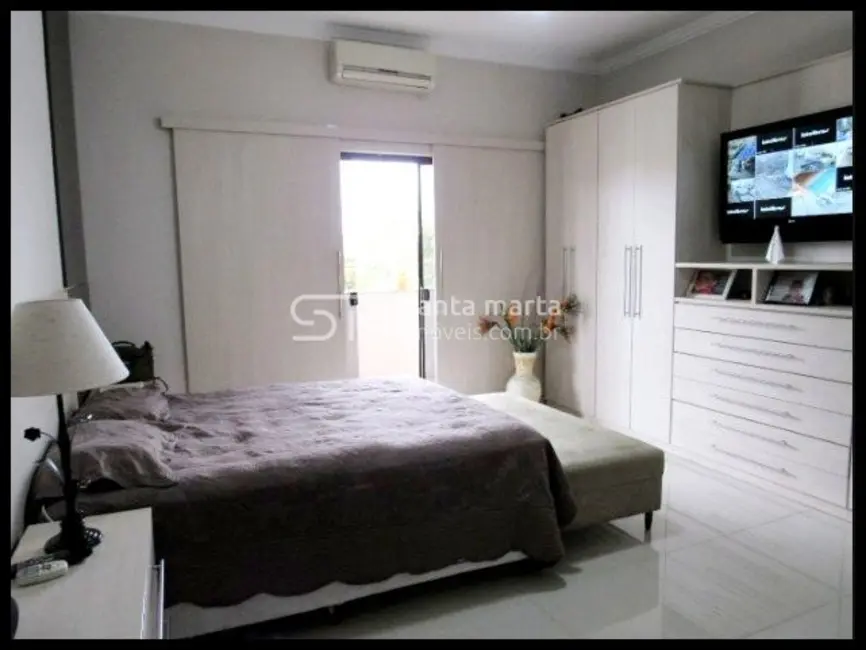 Foto 6 de Sobrado com 3 quartos à venda, 300m2 em Vila Nunes, Lorena - SP