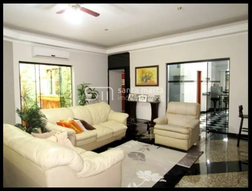 Foto 5 de Sobrado com 3 quartos à venda, 300m2 em Vila Nunes, Lorena - SP