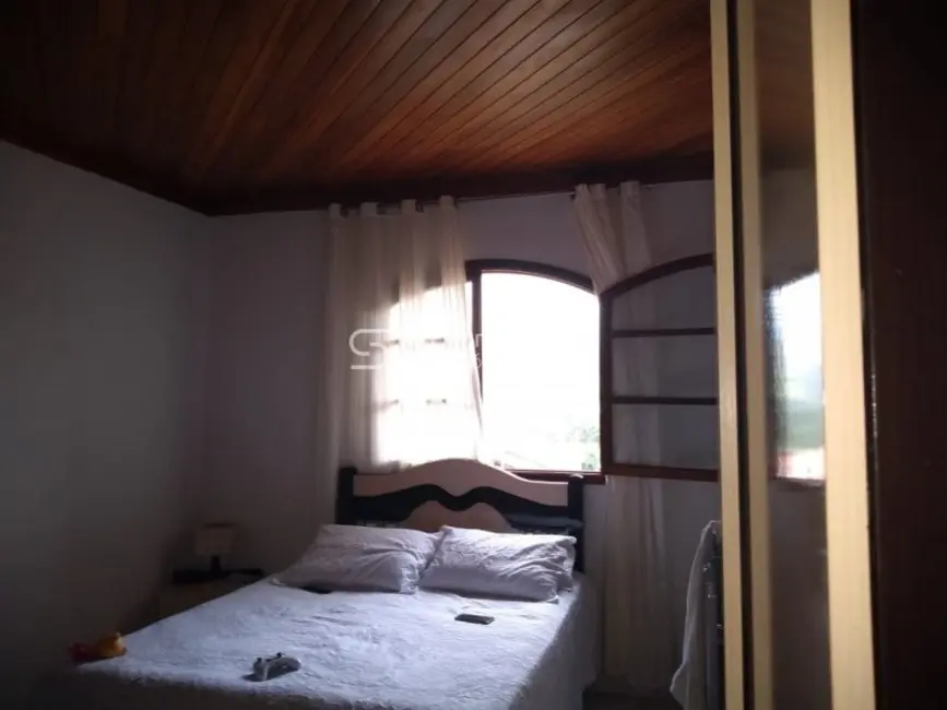 Casa com 3 quartos à venda, 24m2 em Piquete - SP - imagem 4 Foto 4 de Casa com 3 quartos à venda, 24m2 em Piquete - SP