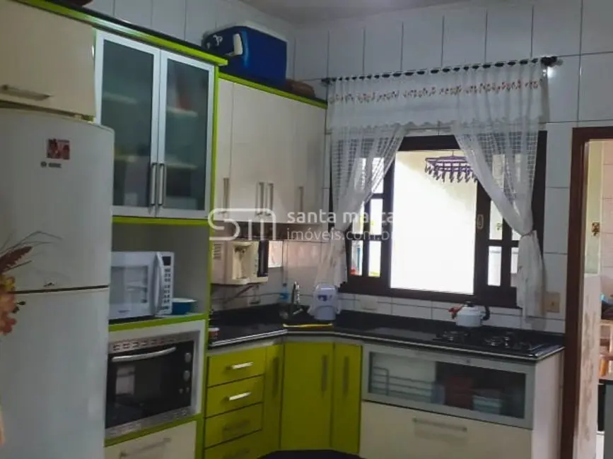 Foto 4 de Sobrado com 4 quartos à venda, 183m2 em Massaguaçu, Caraguatatuba - SP
