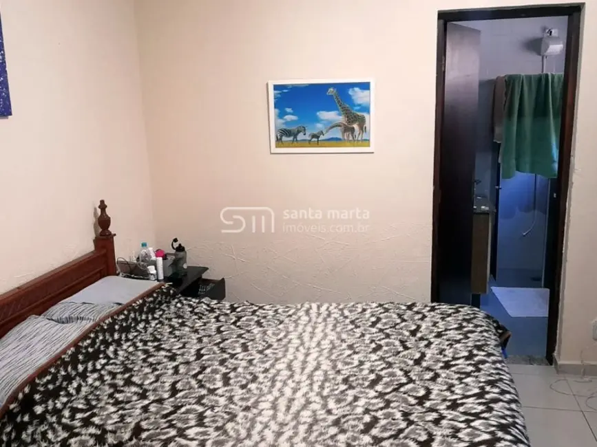 Foto 9 de Sobrado com 4 quartos à venda, 267m2 em Vila Geny, Lorena - SP