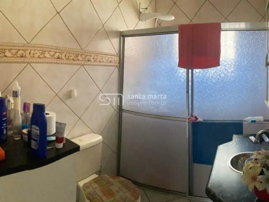 Foto 6 de Casa com 3 quartos à venda, 300m2 em Vila Geny, Lorena - SP