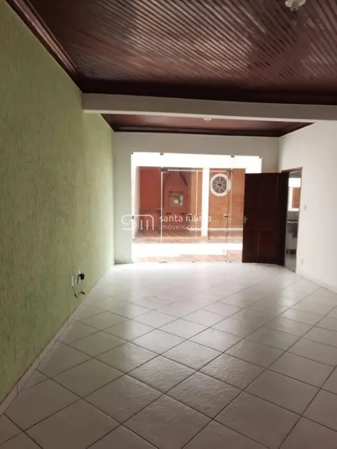Sobrado com 3 quartos à venda, 280m2 em Centro, Piquete - SP - imagem 4 Foto 4 de Sobrado com 3 quartos à venda, 280m2 em Centro, Piquete - SP