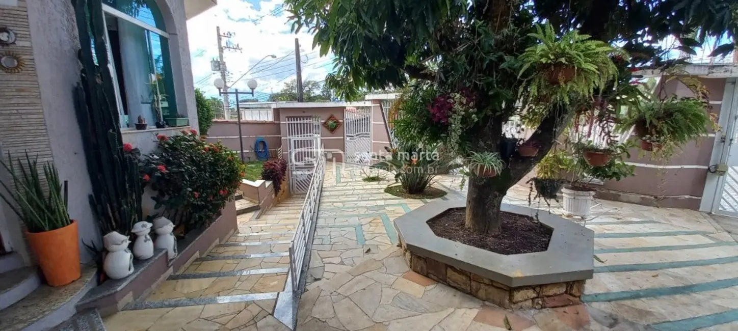 Foto 3 de Casa com 3 quartos à venda, 280m2 em Lorena - SP