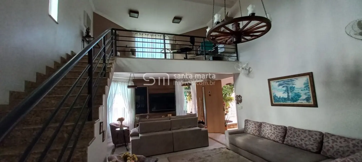 Foto 8 de Casa com 3 quartos à venda, 280m2 em Lorena - SP