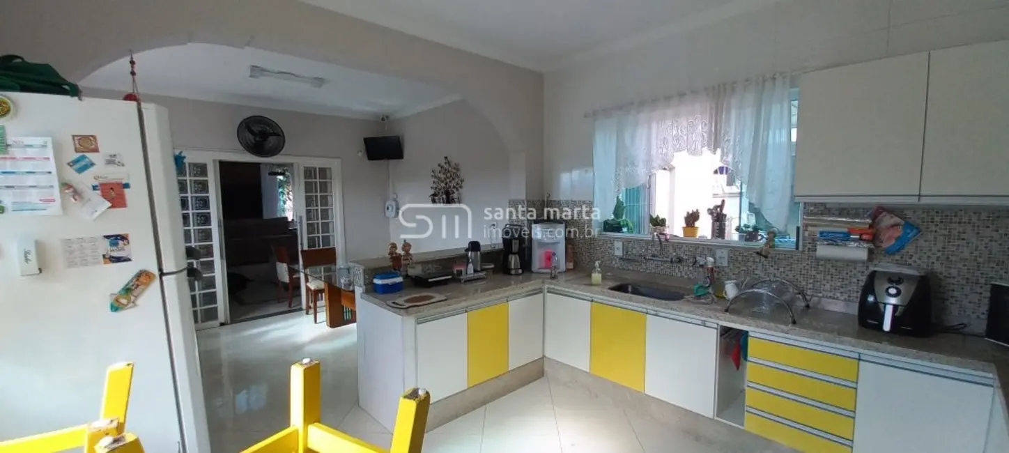 Foto 9 de Casa com 3 quartos à venda, 280m2 em Lorena - SP