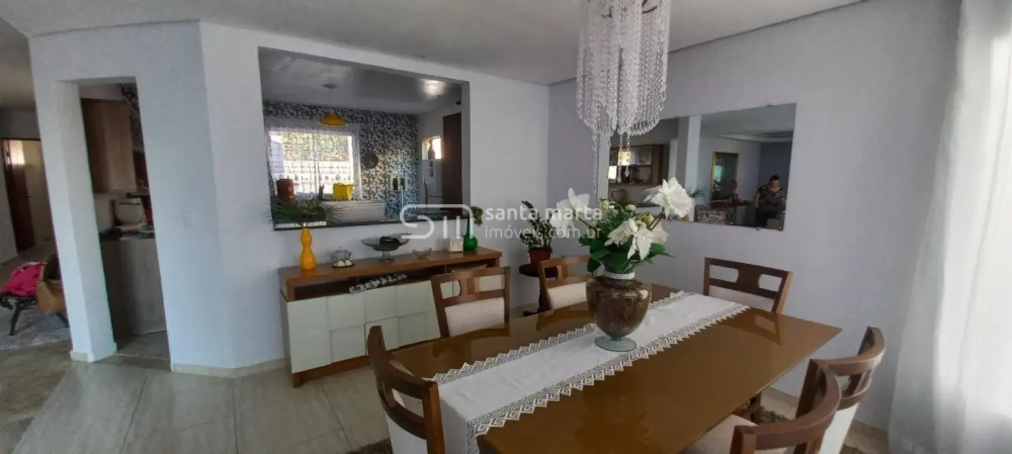Foto 1 de Casa com 3 quartos à venda, 185m2 em Vila Passos, Lorena - SP