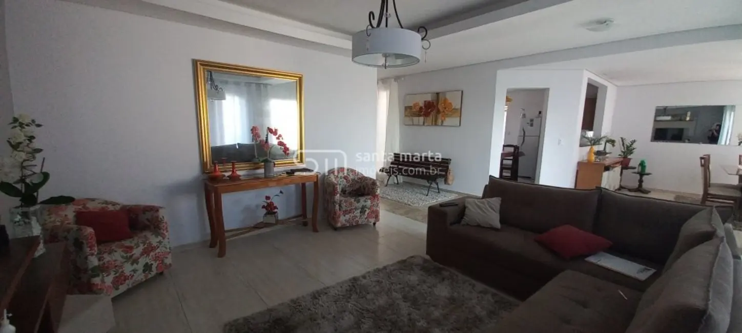 Foto 3 de Casa com 3 quartos à venda, 280m2 em Vila Passos, Lorena - SP