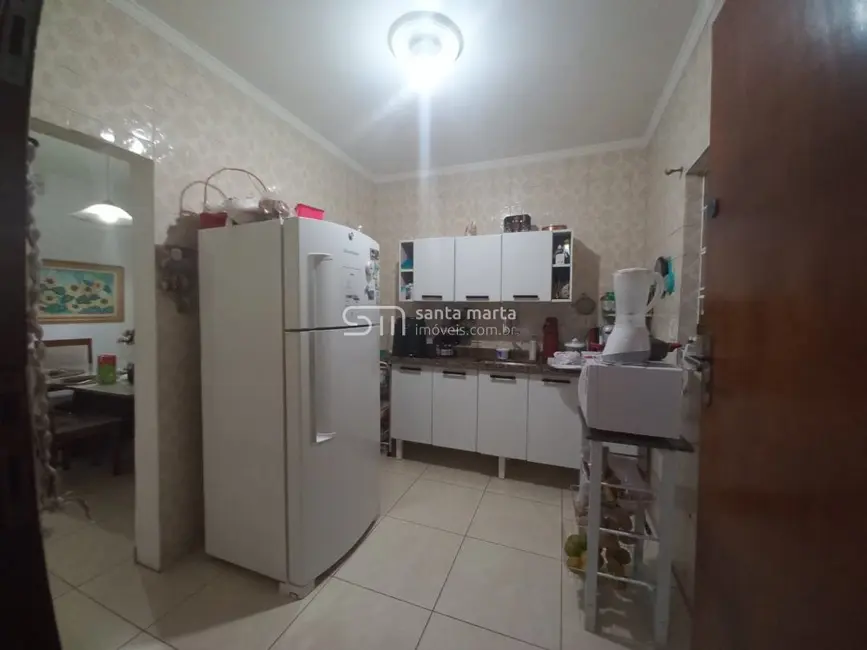 Casa com 3 quartos à venda, 280m2 em Centro, Lorena - SP - imagem 5 Foto 5 de Casa com 3 quartos à venda, 280m2 em Centro, Lorena - SP