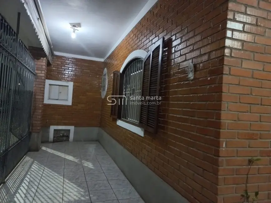 Casa com 3 quartos à venda, 280m2 em Centro, Lorena - SP - imagem 3 Foto 3 de Casa com 3 quartos à venda, 280m2 em Centro, Lorena - SP