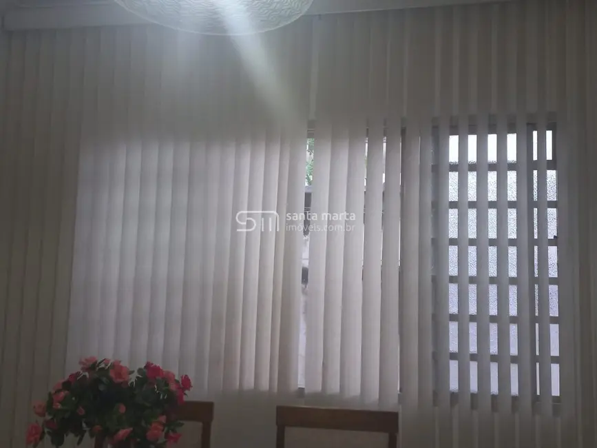 Casa com 3 quartos à venda, 280m2 em Centro, Lorena - SP - imagem 9 Foto 9 de Casa com 3 quartos à venda, 280m2 em Centro, Lorena - SP